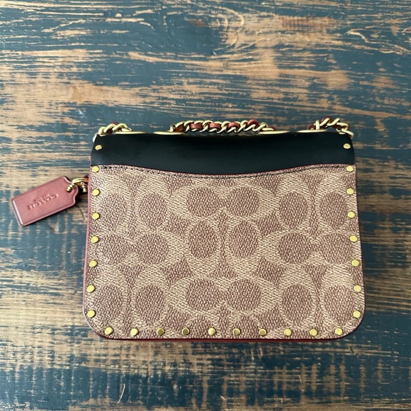 Coach Signature Madison Shoulder Bag 16 With Rivets - Picture 11 of 16